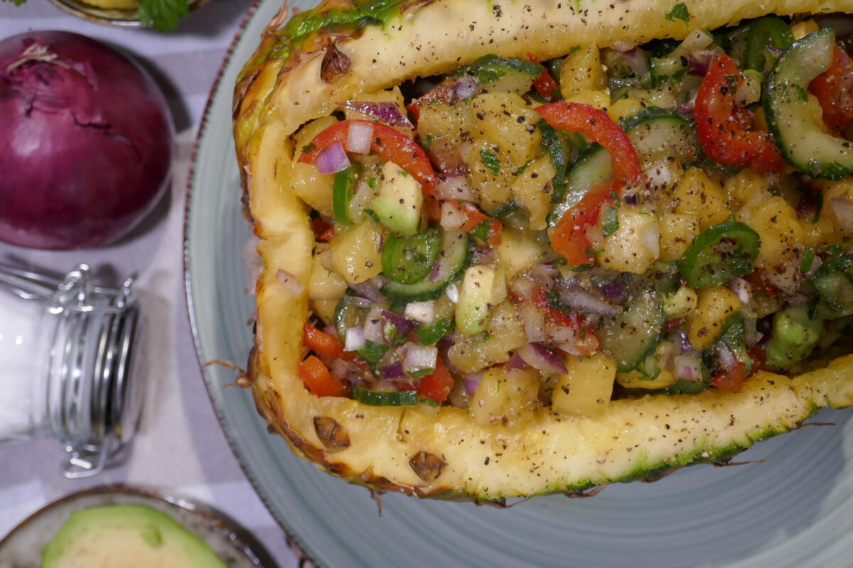 Pikanter Ananassalat