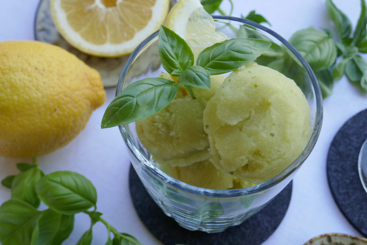 Basilikum-Zitronen-Sorbet