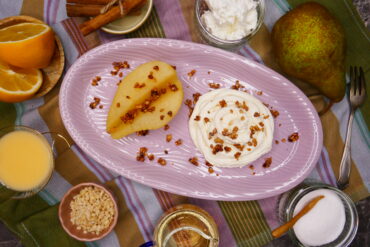 Beschwipste Birne mit Eierlikörcreme