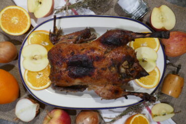 Ente mit Apfel-Orangen-Füllung