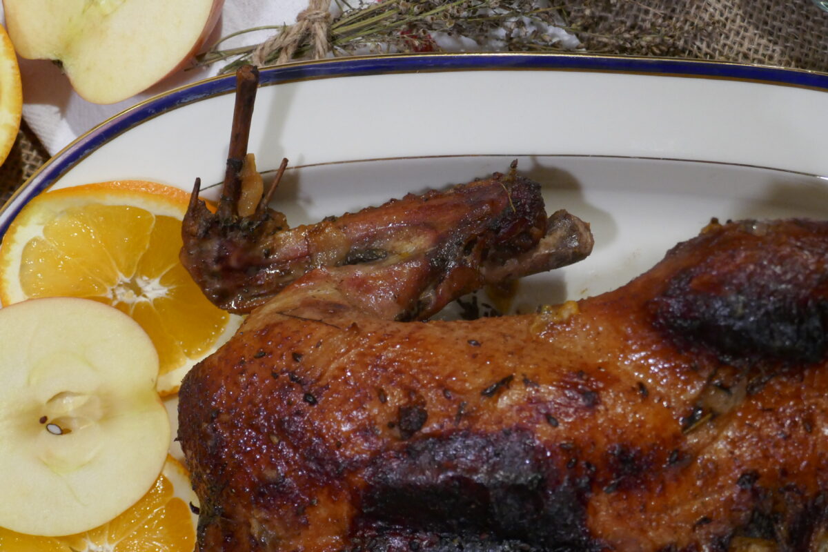 Ente mit Apfel-Orangen-Füllung