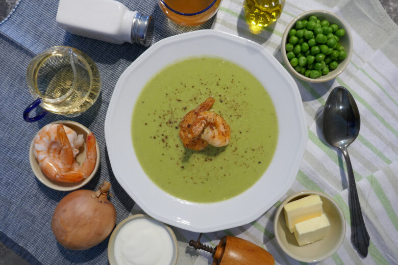 Erbsencreme-Suppe mit Riesengarnelen