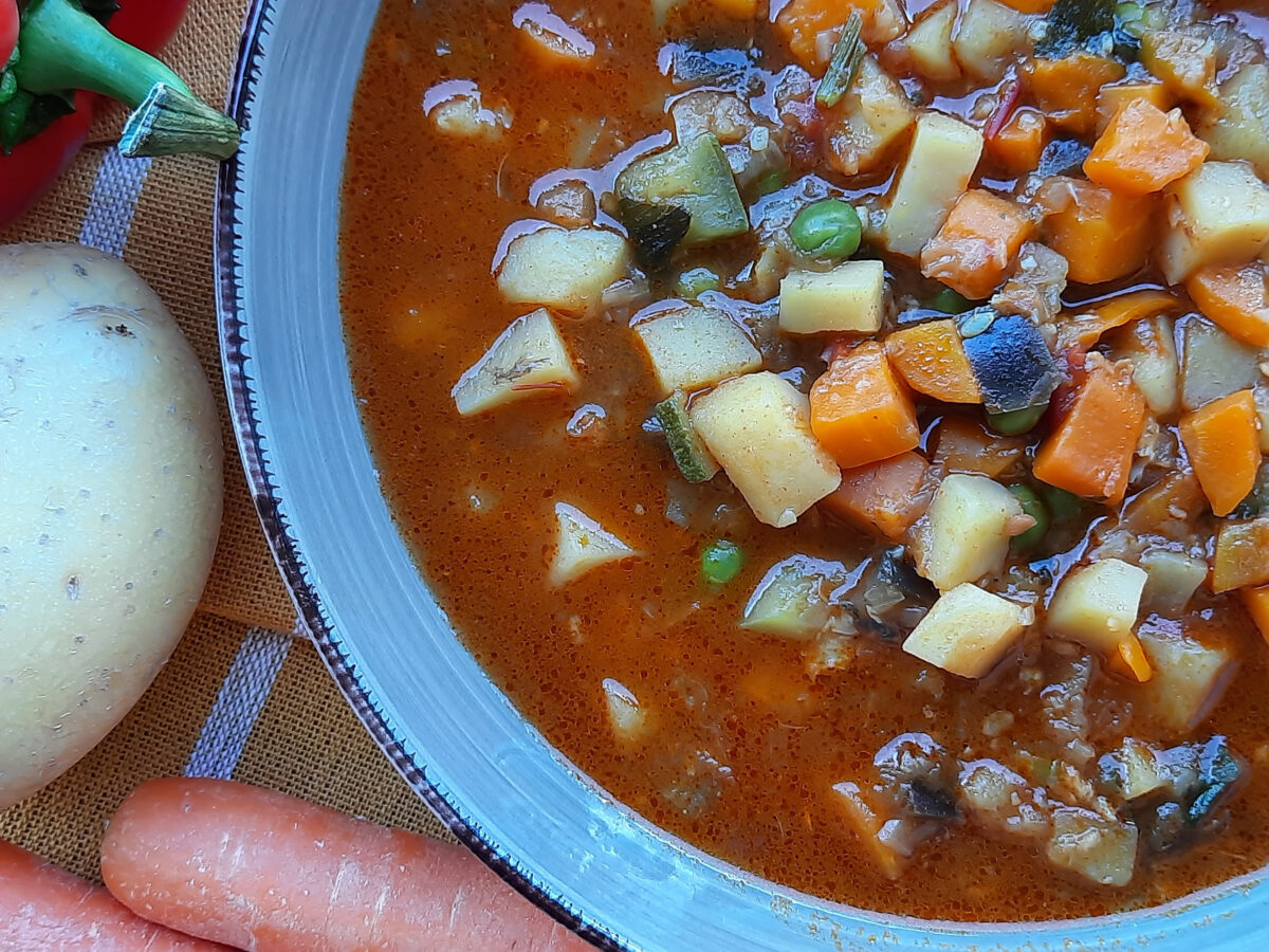 Mediterrane Gemüsesuppe