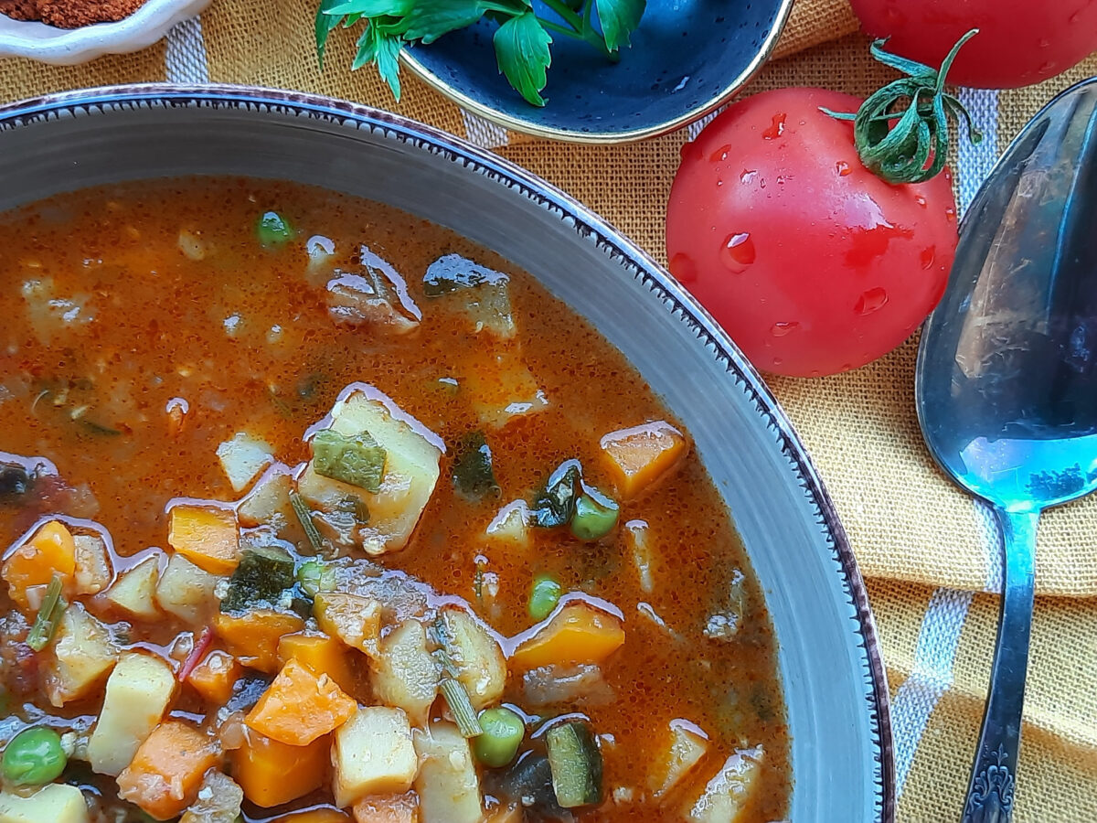 Mediterrane Gemüsesuppe