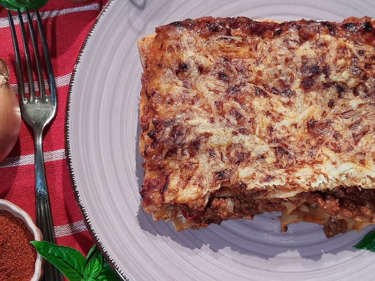Pikante Lasagne Bolognese ohne Bechamel