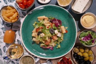 Mediterraner Nudelsalat