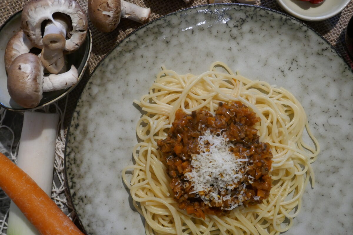 Spaghetti mit Champignon-Bolognese