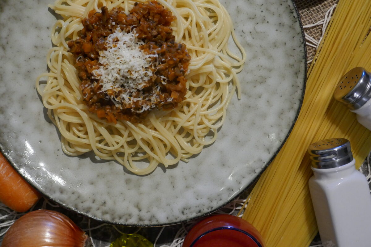 Spaghetti mit Champignon-Bolognese