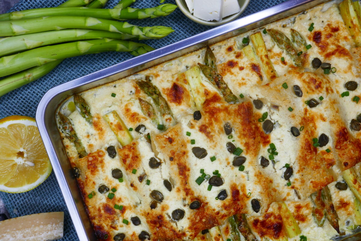 Spargel-Cannelloni in Ziegenkäsesoße