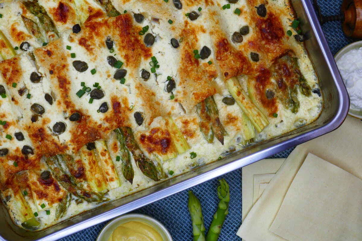 Spargel-Cannelloni in Ziegenkäsesoße