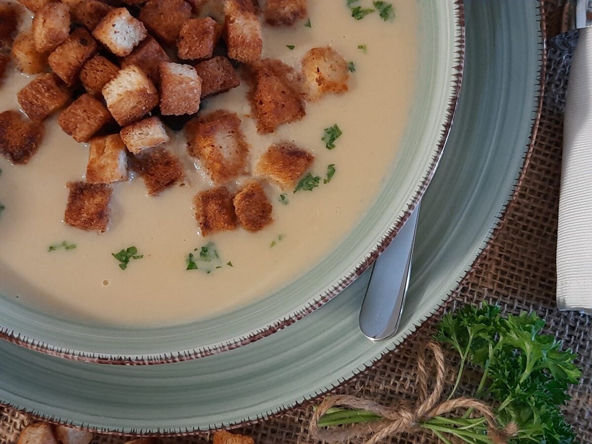 Spargelcreme-Suppe