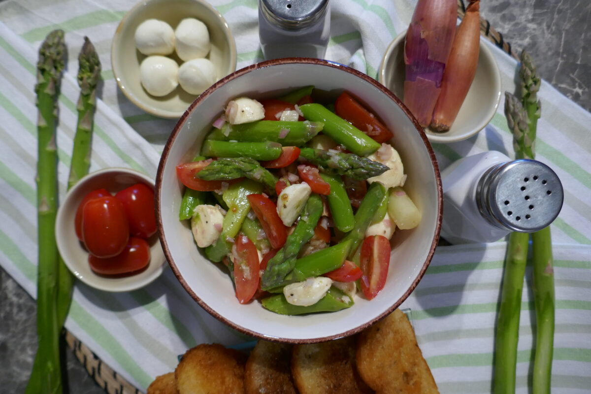 Bunter Spargelsalat
