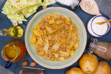 Spitzkohl-Kartoffelpfanne mit Hackfleisch