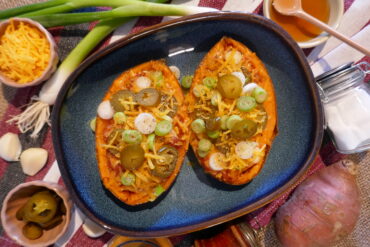 Knusprige Chili-Cheese-Süßkartoffeln