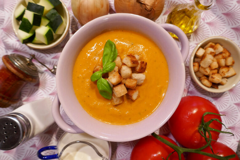 Tomaten-Zucchinicreme-Suppe