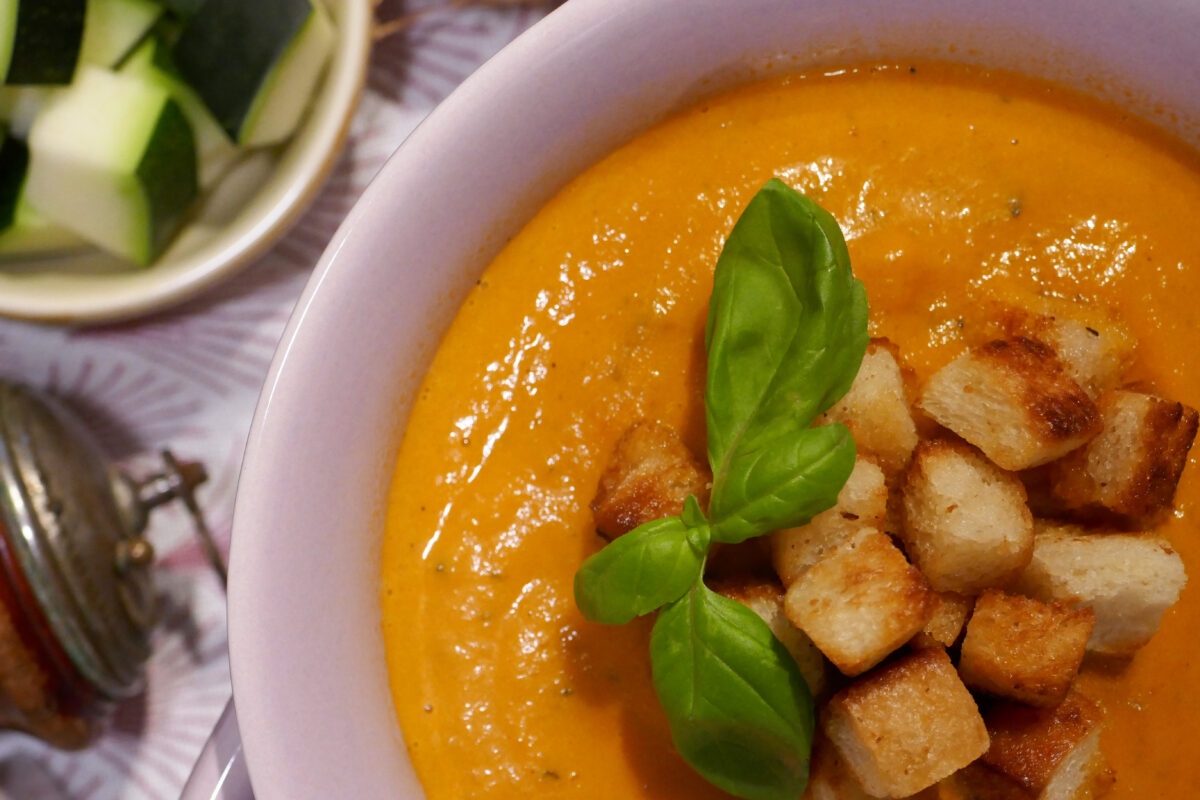 Tomaten-Zucchinicreme-Suppe