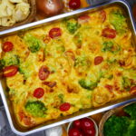 Tortelloni-Auflauf mit Brokkoli und Tomaten