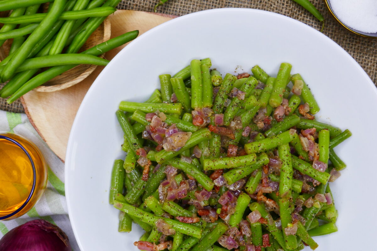 Grüner Bohnensalat mit Speck