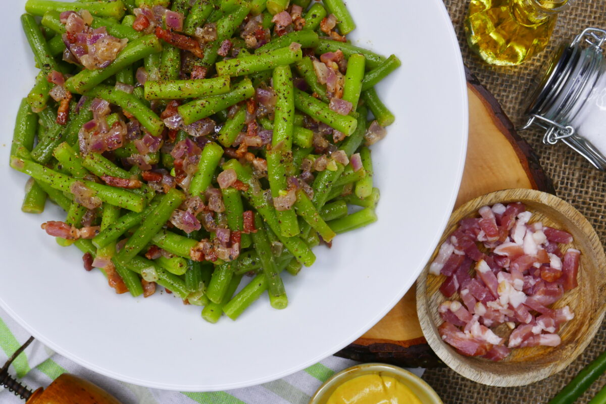 Grüner Bohnensalat mit Speck