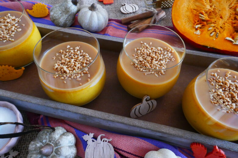 Kürbis-Panna-Cotta mit Karamellsoße