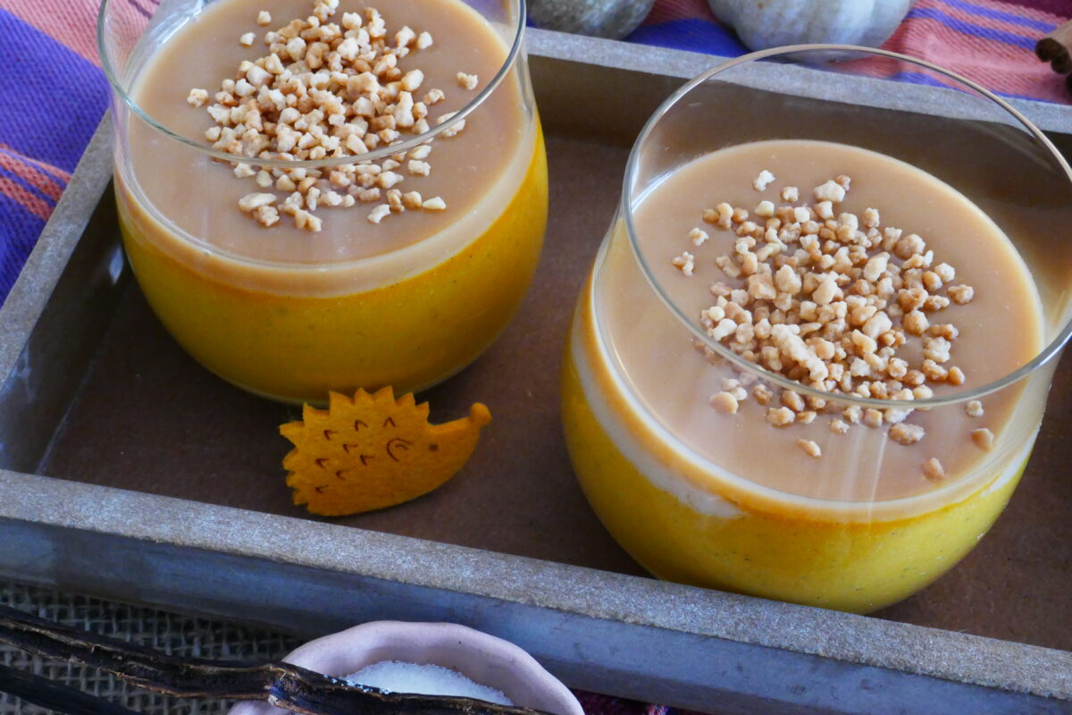 Kürbis-Panna-Cotta mit Karamellsoße