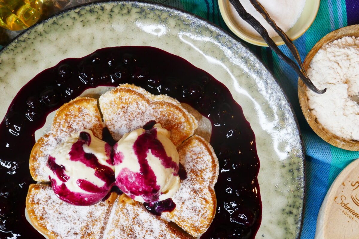 Waffeln mit Heidelbeerkompott