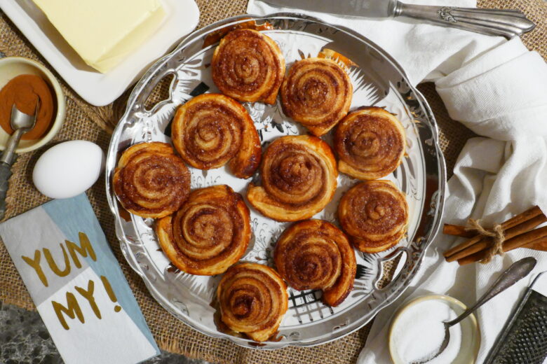 Mini-Zimtschnecken aus Blätterteig