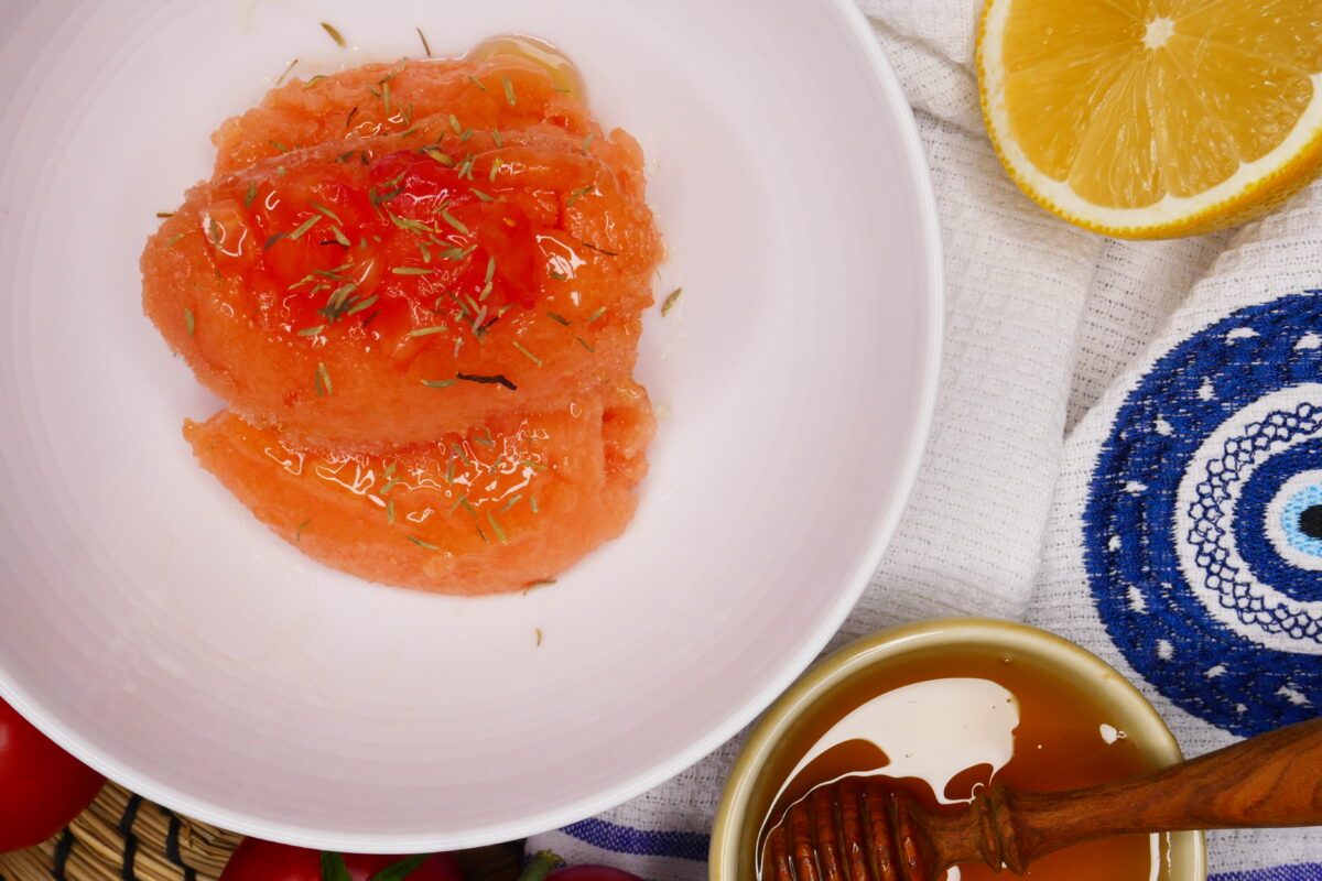 Mediterranes Tomatensorbet mit Thymianhonig